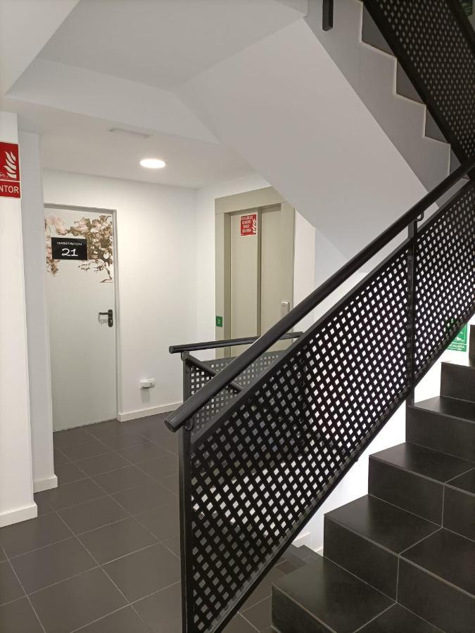 Hostal Las Encinas Villaviciosa de Odón Kültér fotó